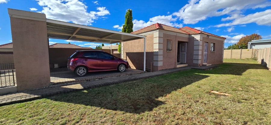 2 Bedroom Property for Sale in Flamwood North West